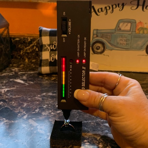 Stunning 2.08 ct radiant cut Moissanite - Picture 5 of 8